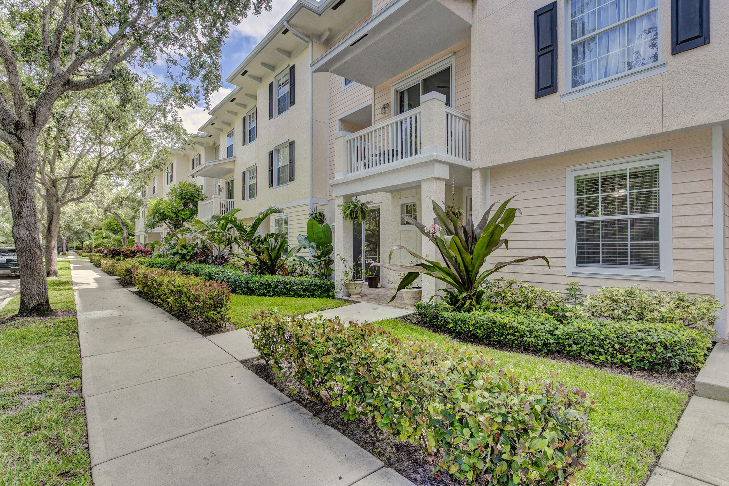175 Galicia Way Unit: 103