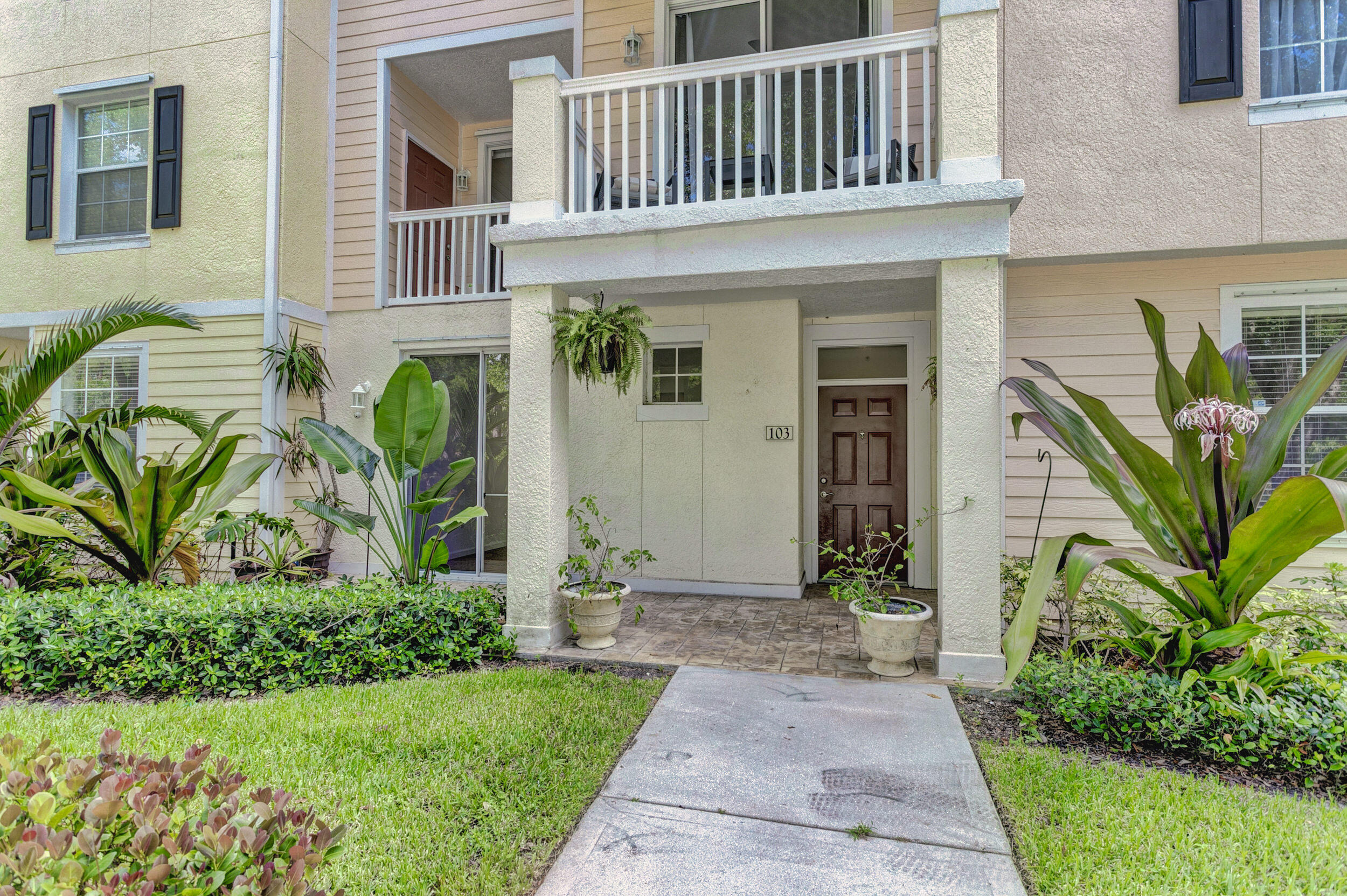 175 Galicia Way Unit: 103