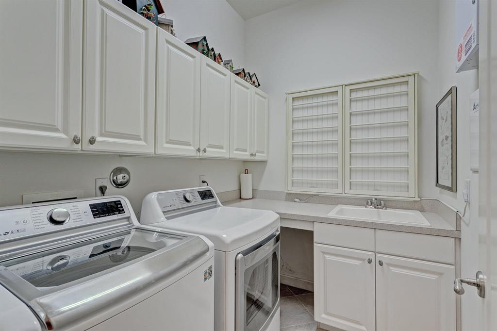 1422 Barlow Court