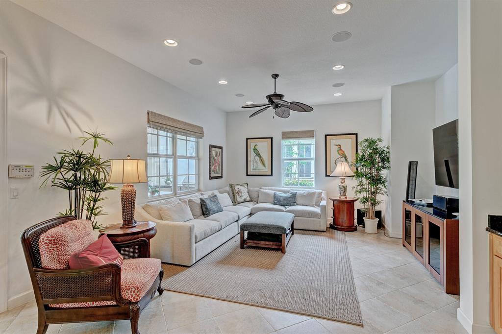 1422 Barlow Court