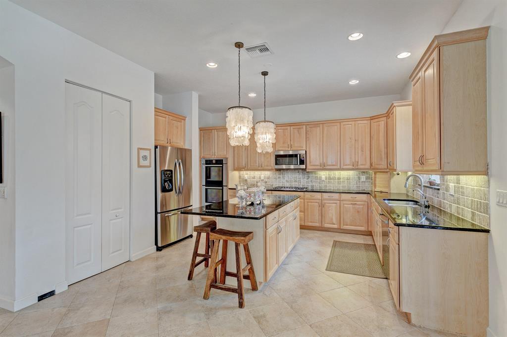 1422 Barlow Court