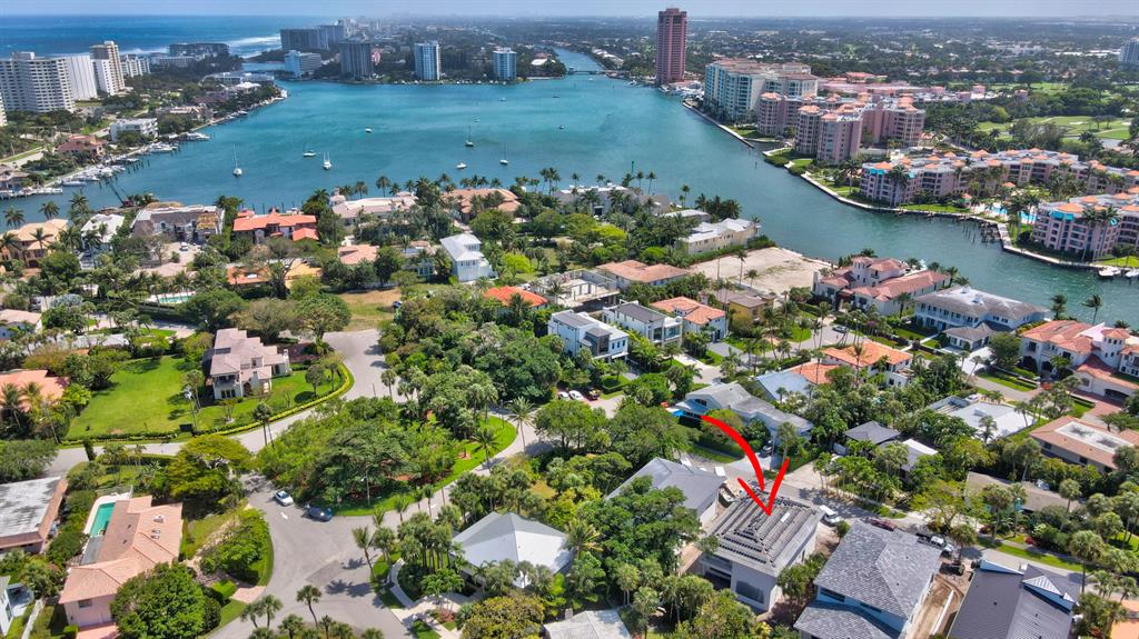 753 Park Drive W