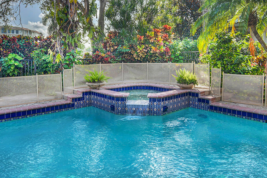 7352 Valencia Drive