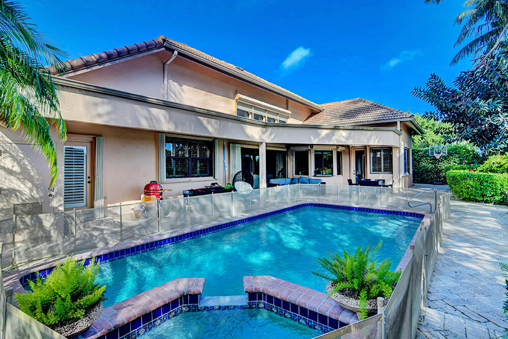 7352 Valencia Drive