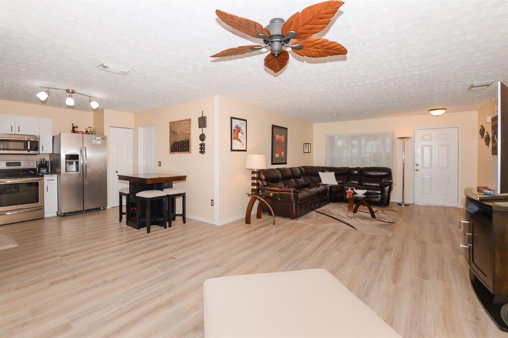 5609 Travelers Way