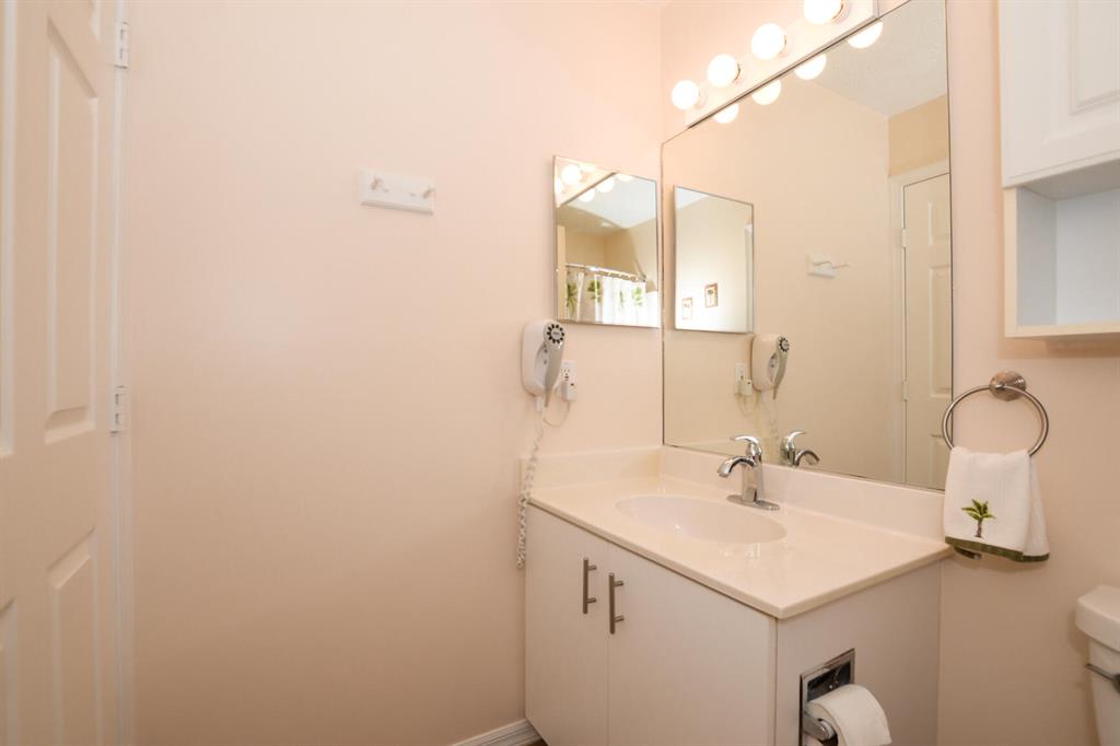 5609 Travelers Way