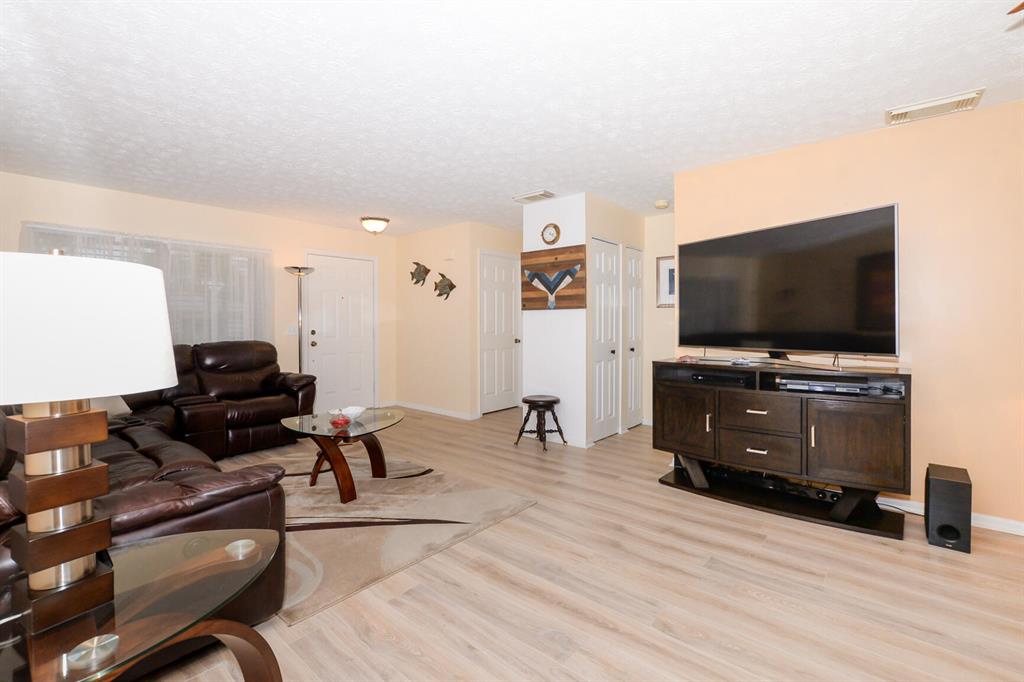 5609 Travelers Way