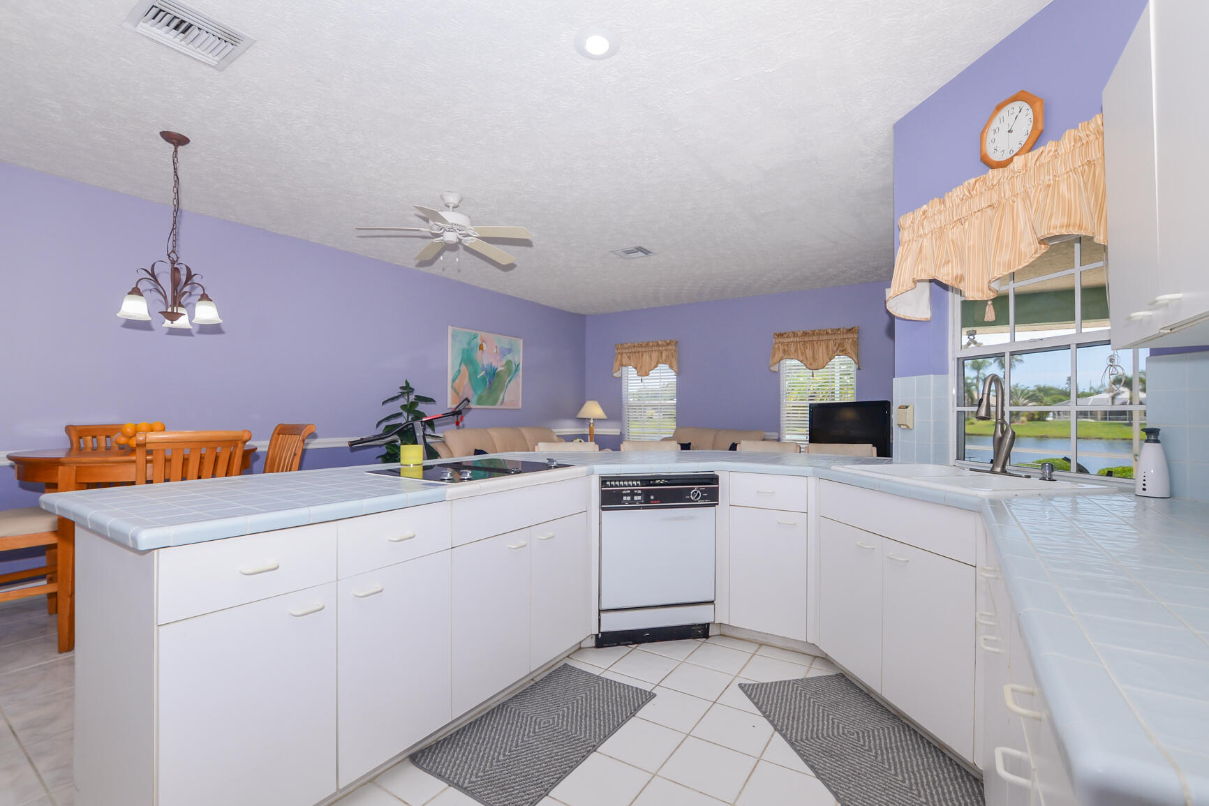 6848 Bronte Circle