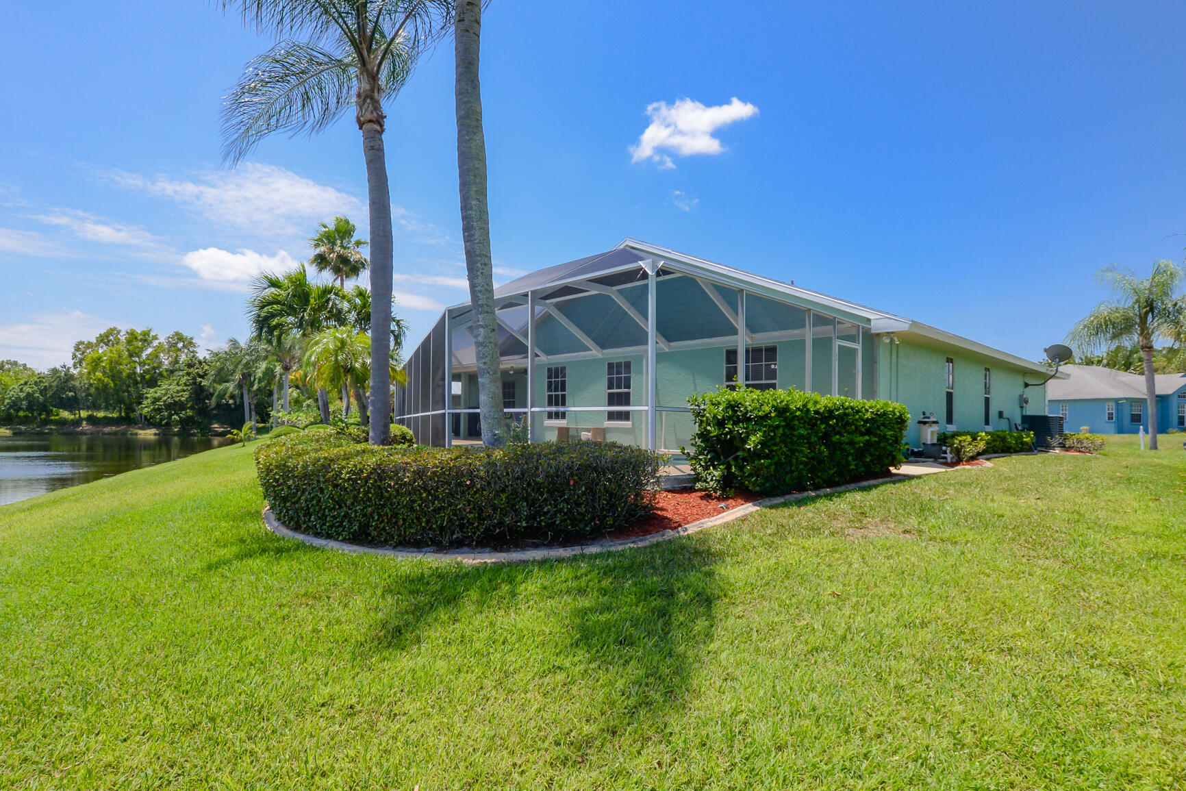 6848 Bronte Circle