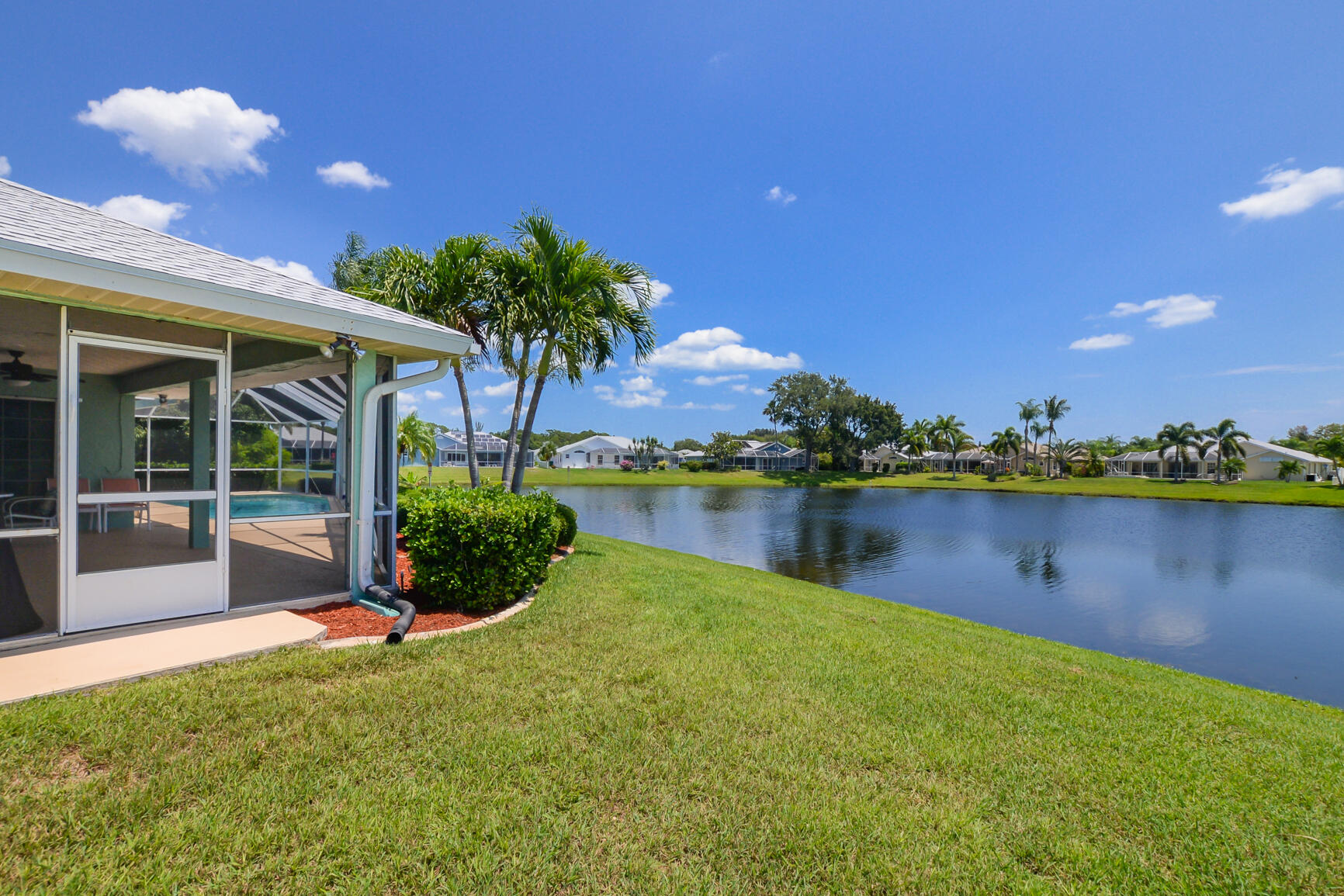 6848 Bronte Circle