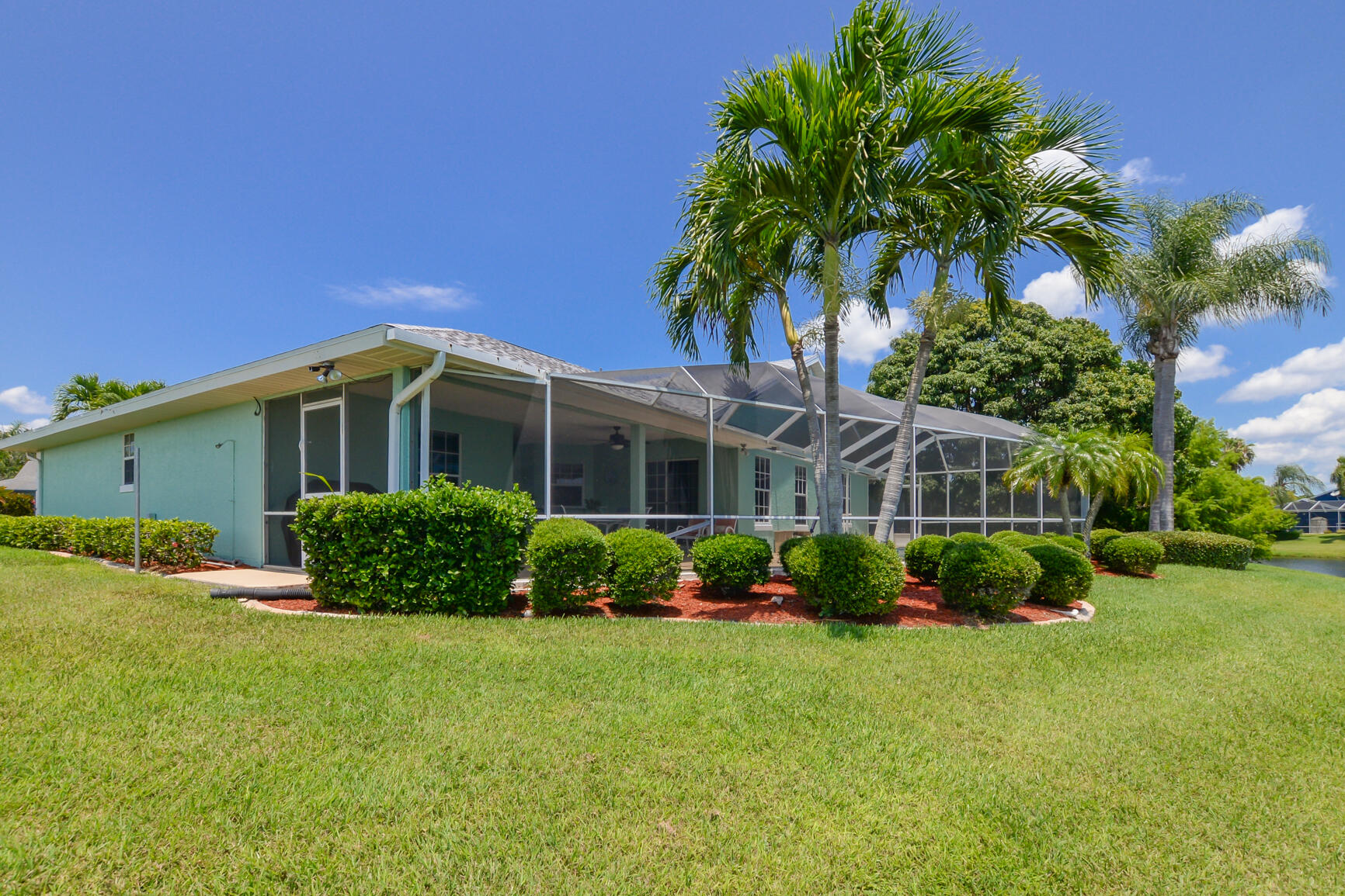 6848 Bronte Circle