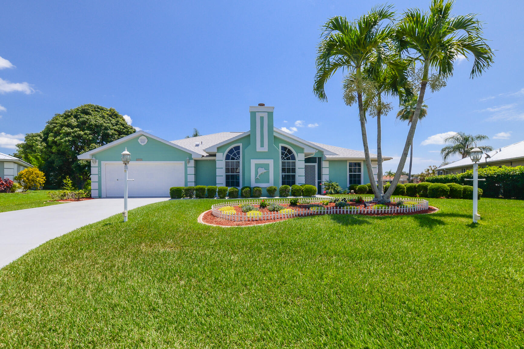 6848 Bronte Circle