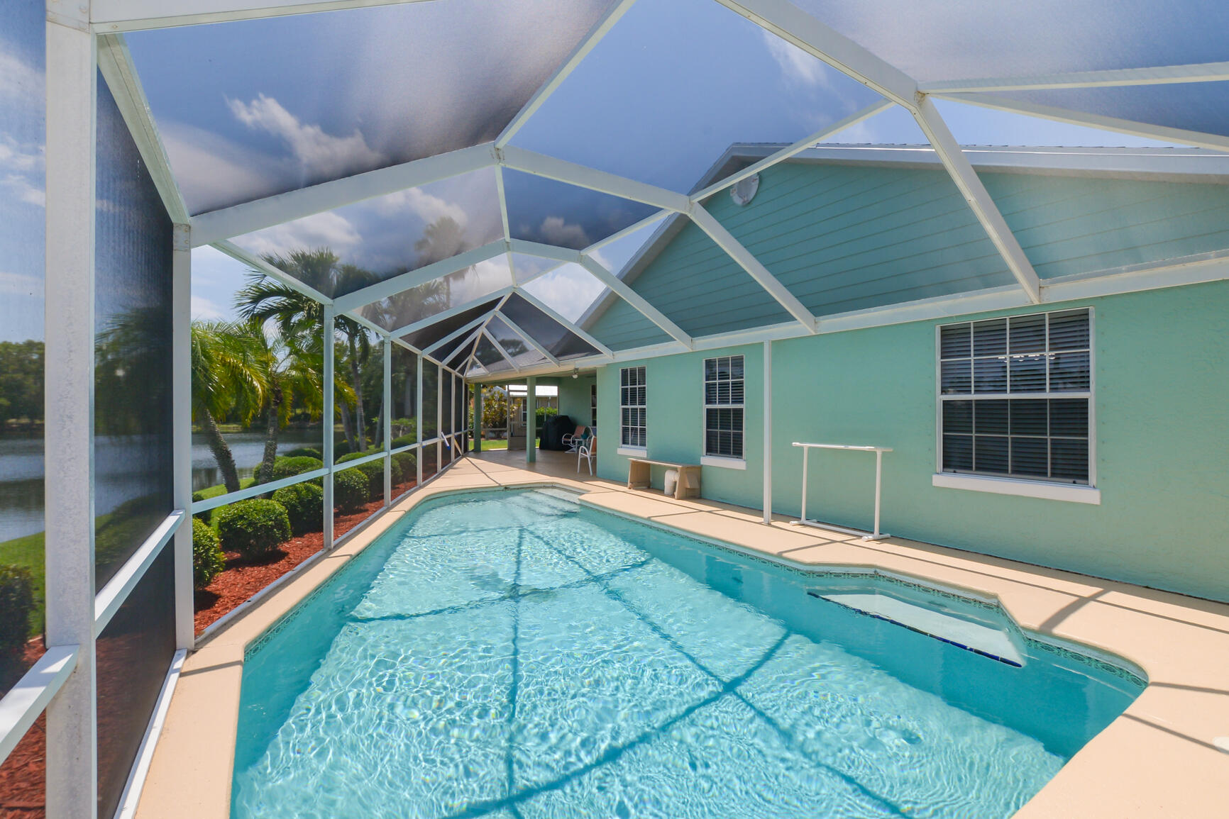 6848 Bronte Circle