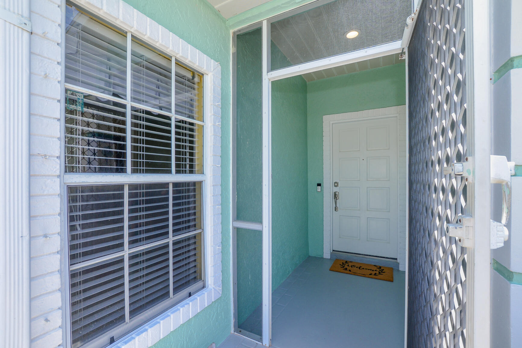 6848 Bronte Circle