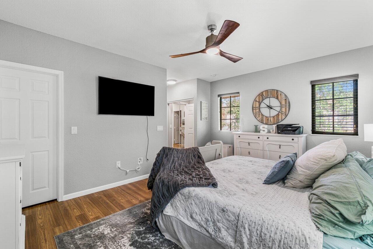 4751 Grand Cypress Circle N Unit: 4751