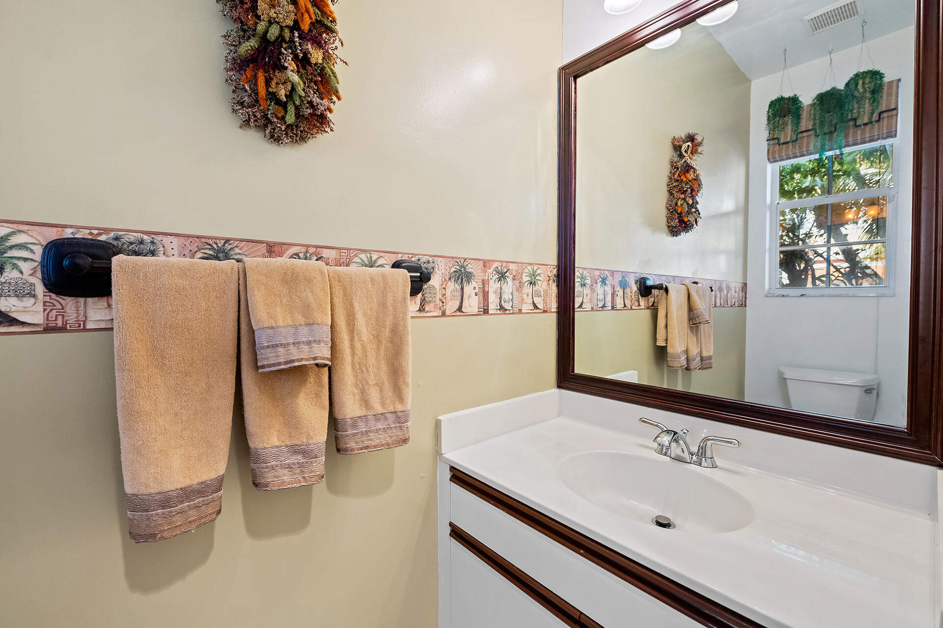 1950 NE 7th Street Unit: 102
