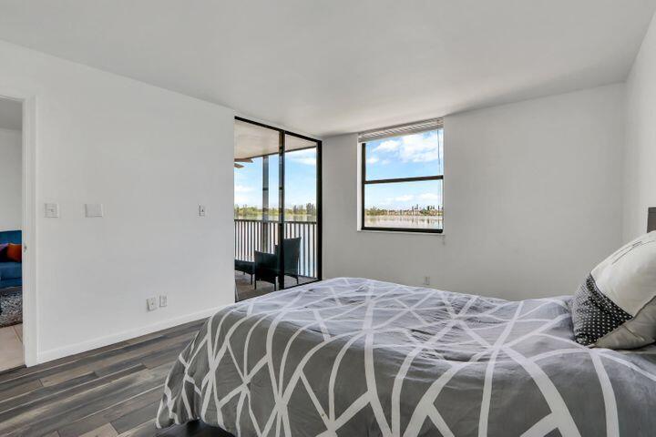 116 Lake Emerald Drive Unit: 209