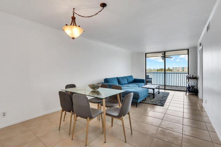 116 Lake Emerald Drive Unit: 209