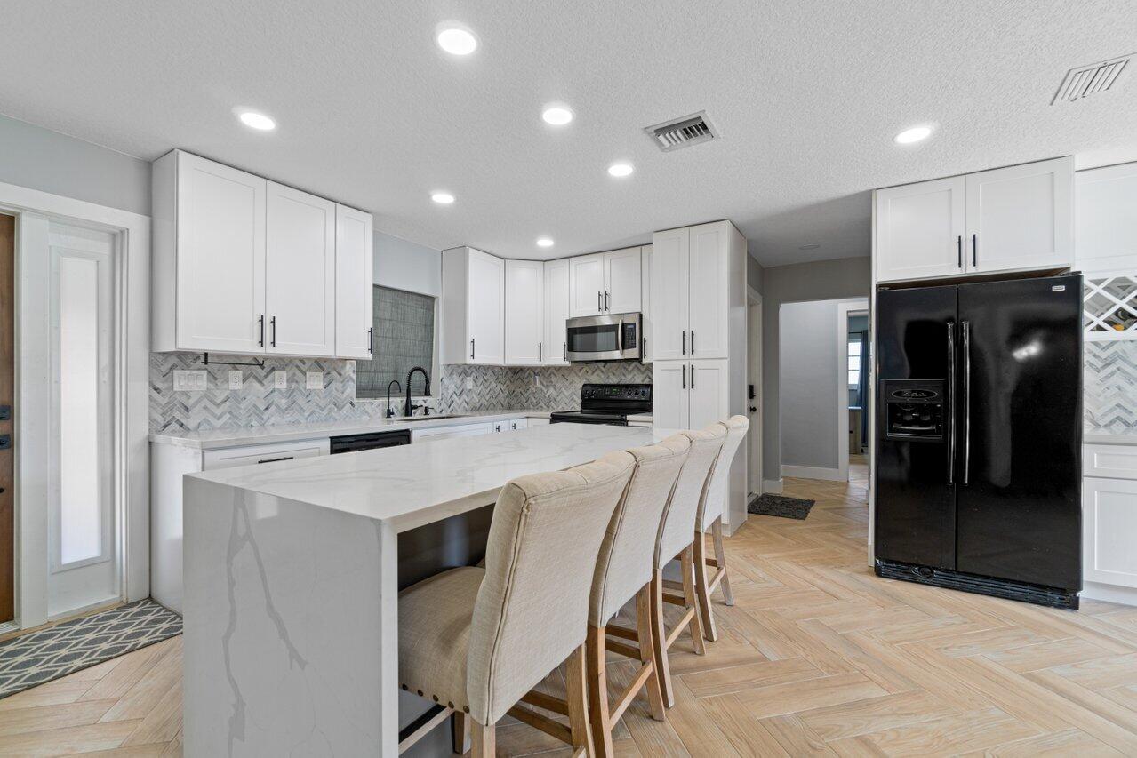 32 NW 12th Avenue