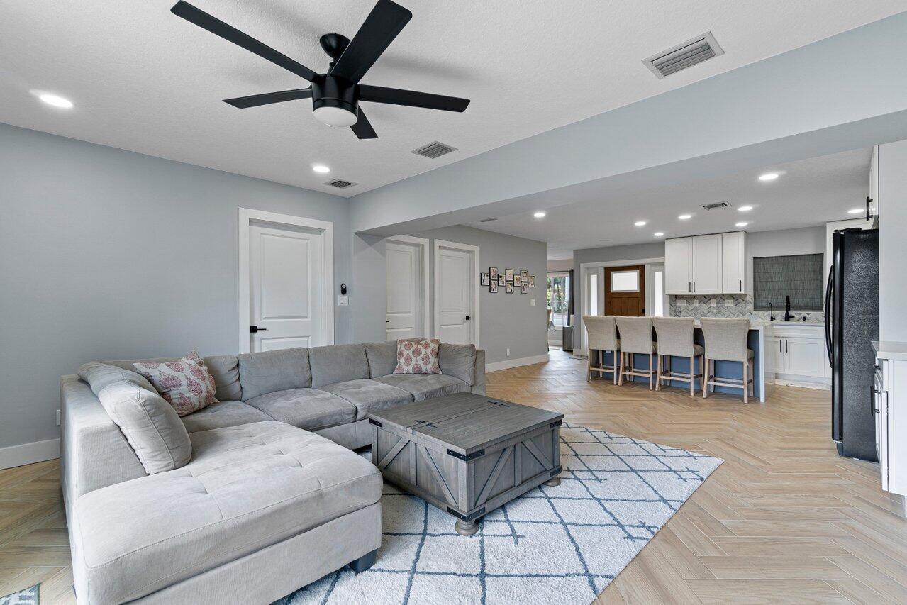32 NW 12th Avenue