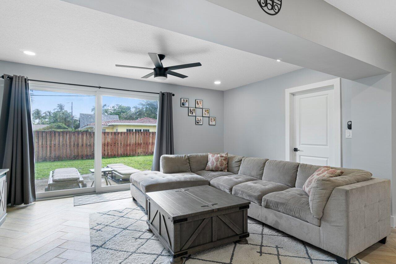 32 NW 12th Avenue