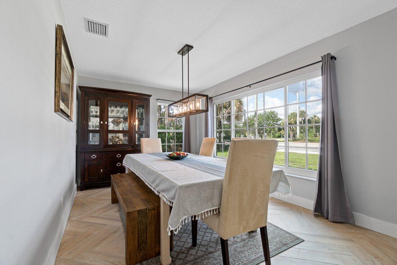 32 NW 12th Avenue