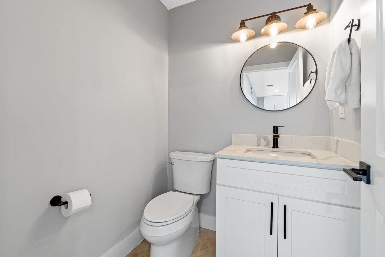 32 NW 12th Avenue