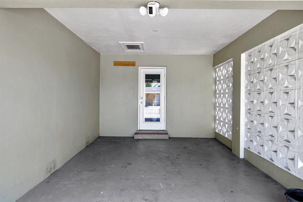 1306 Flamingo Drive