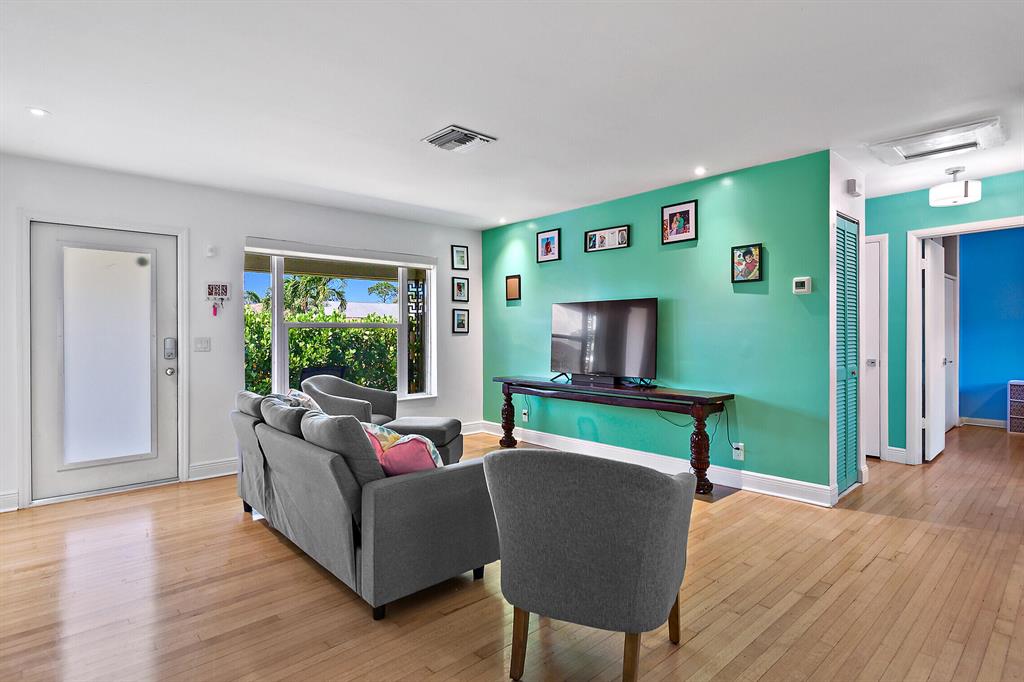 1306 Flamingo Drive