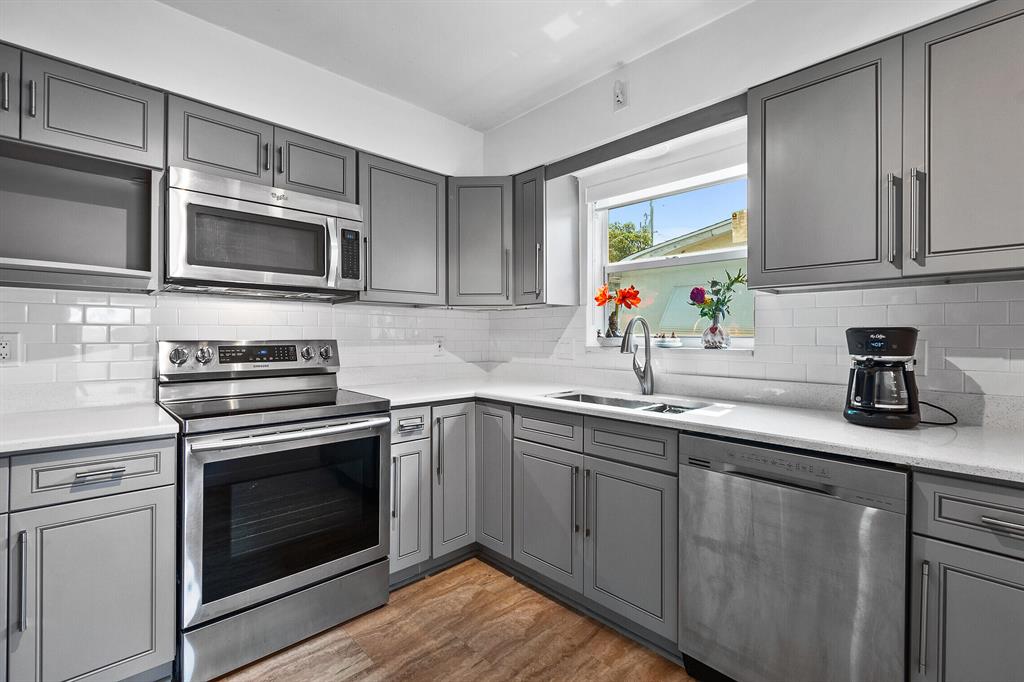 1306 Flamingo Drive