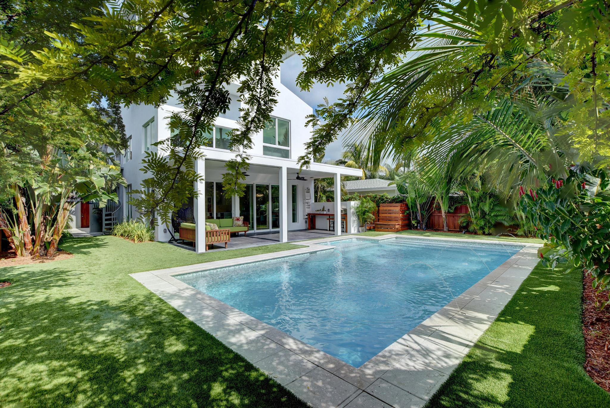 227 NW 1st Avenue