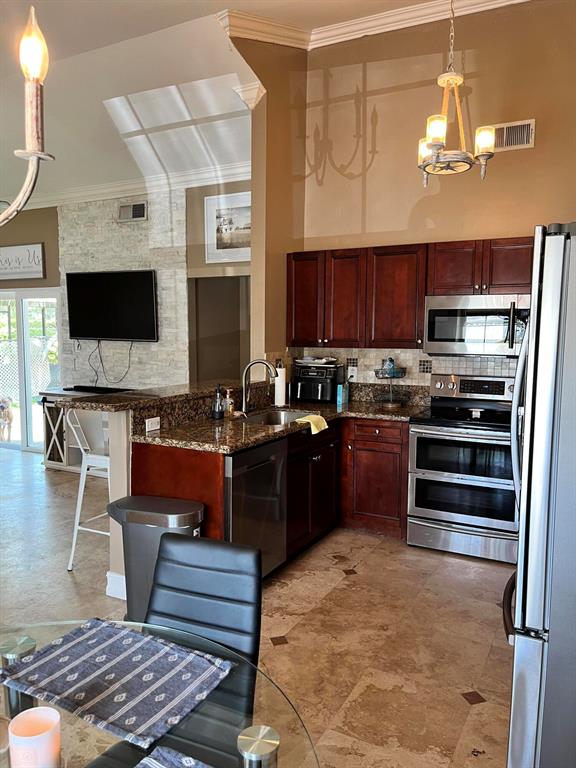 8411 Garden Gate Place