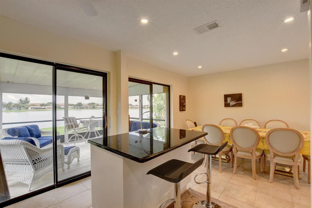 5743 Mirror Lakes Boulevard