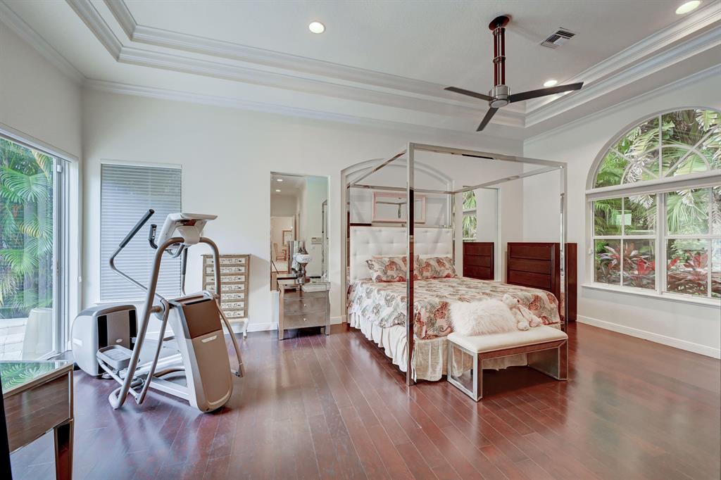 2421 NW 49th Lane