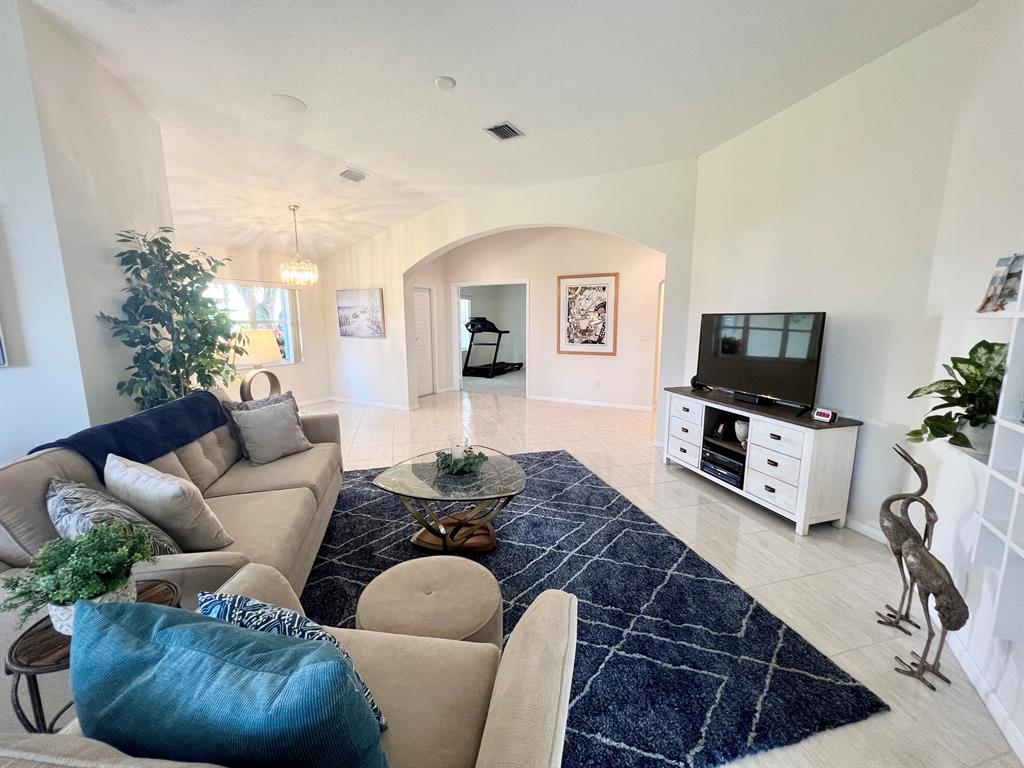 12859 Hampton Lakes Circle
