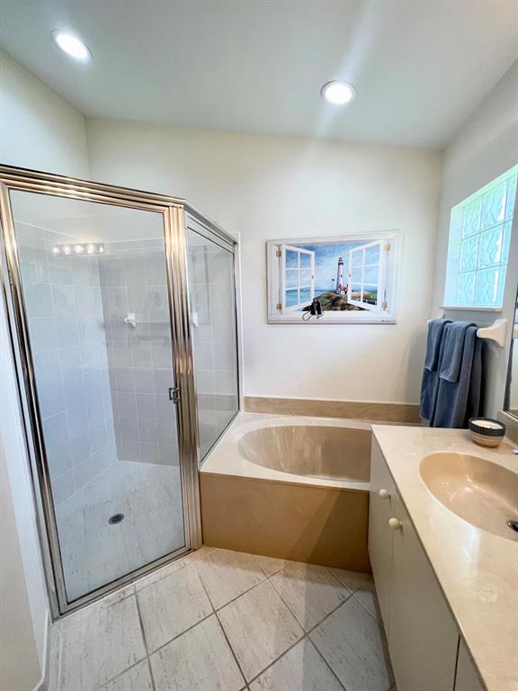 12859 Hampton Lakes Circle