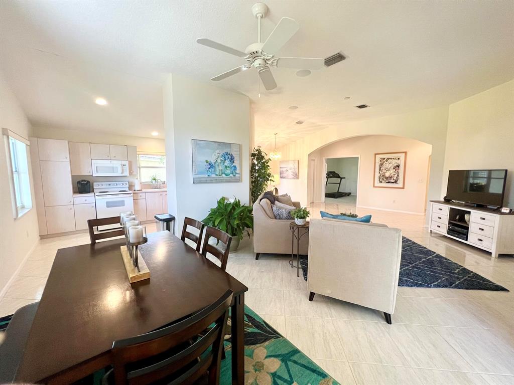 12859 Hampton Lakes Circle