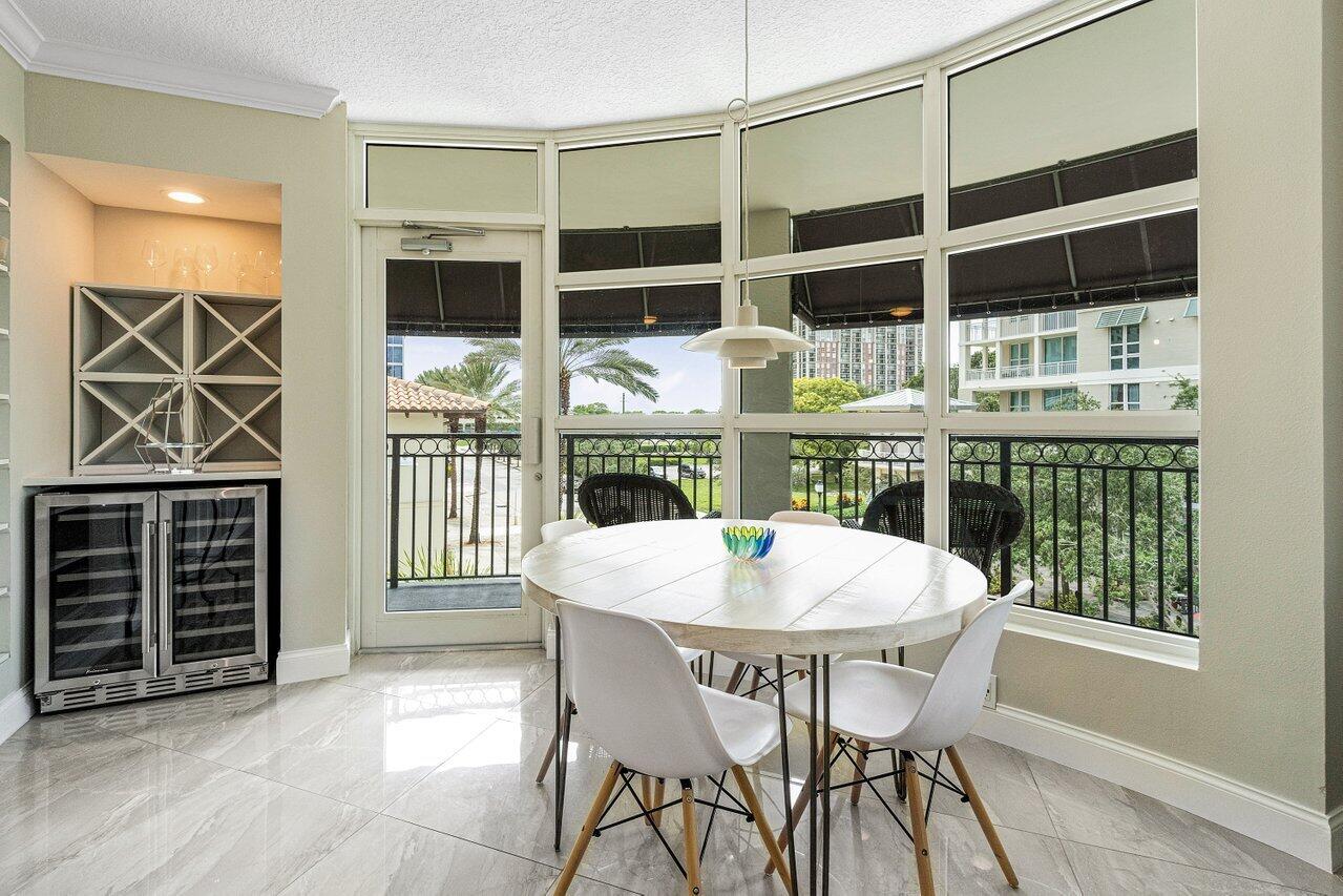 600 S Dixie Highway Unit: 329