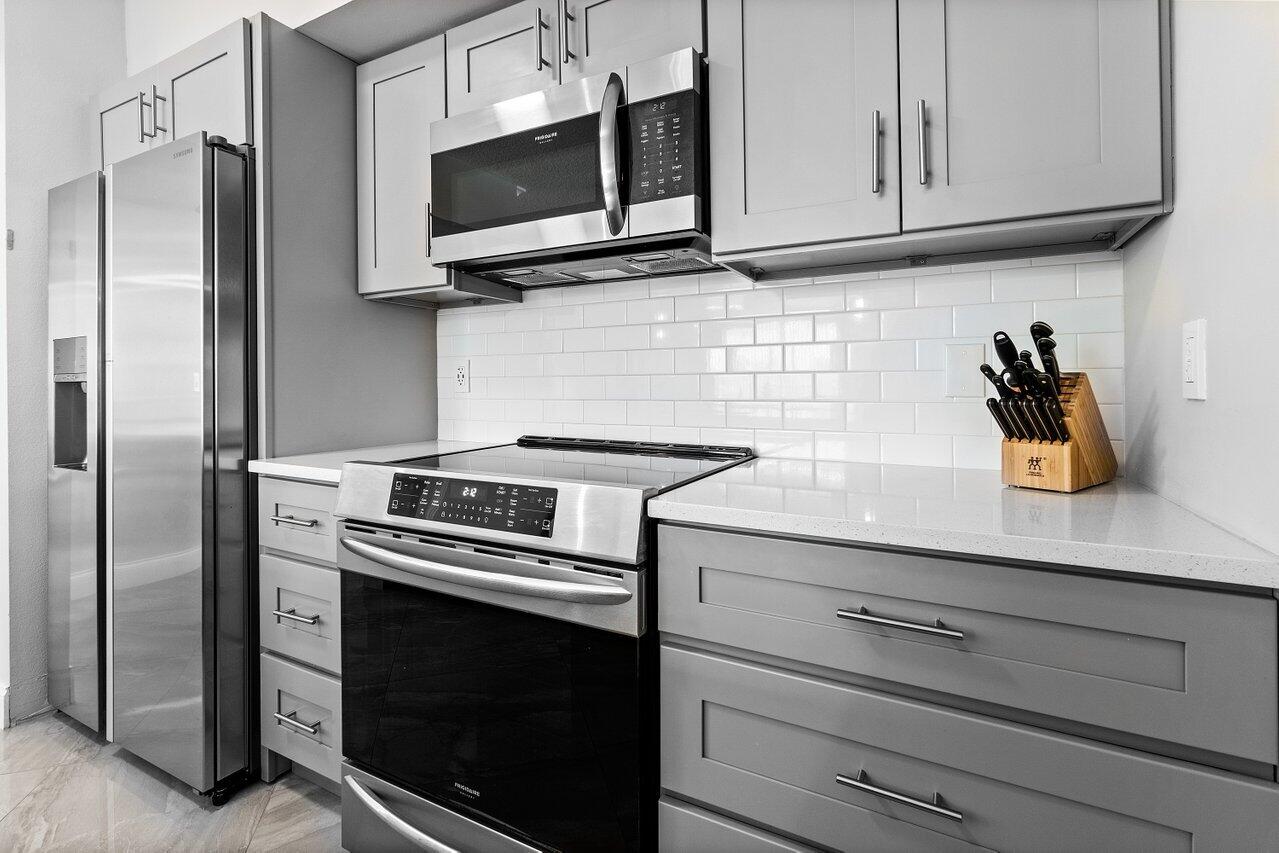 600 S Dixie Highway Unit: 329