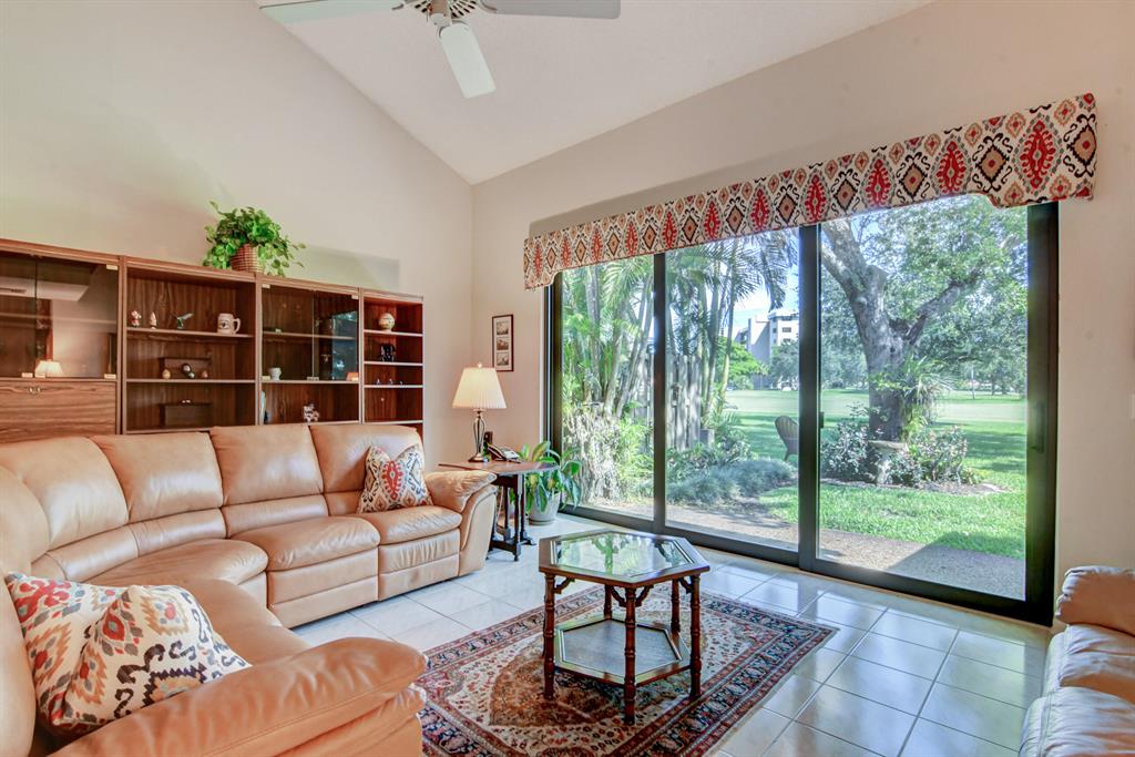 2223 Woodlands Way Unit: 2223