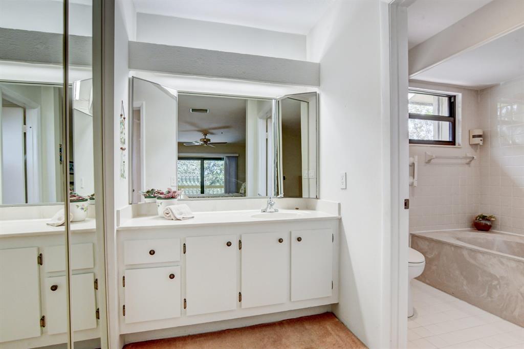 2223 Woodlands Way Unit: 2223
