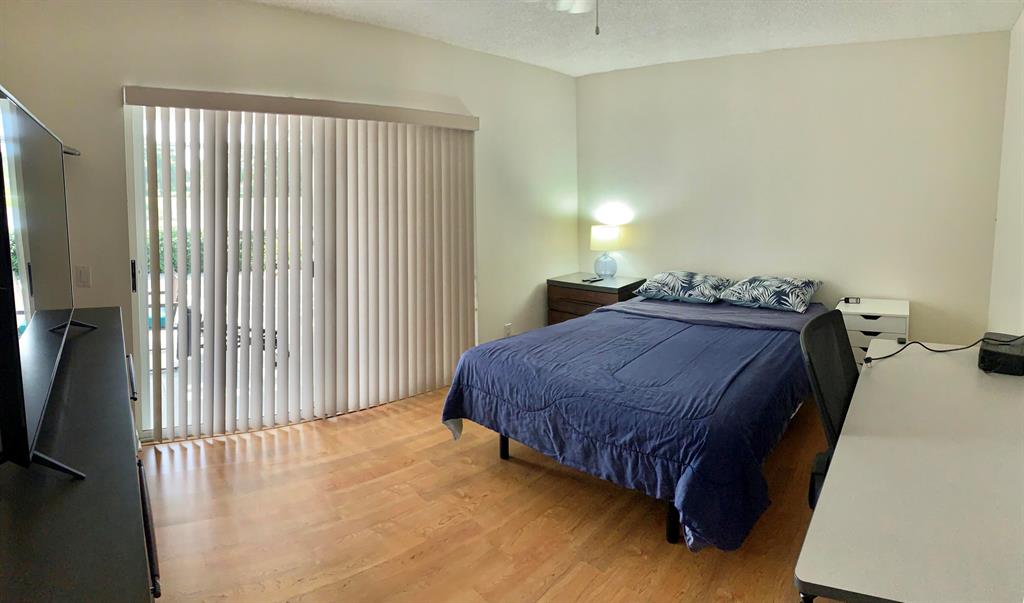 1003 Silverleaf Oak Court