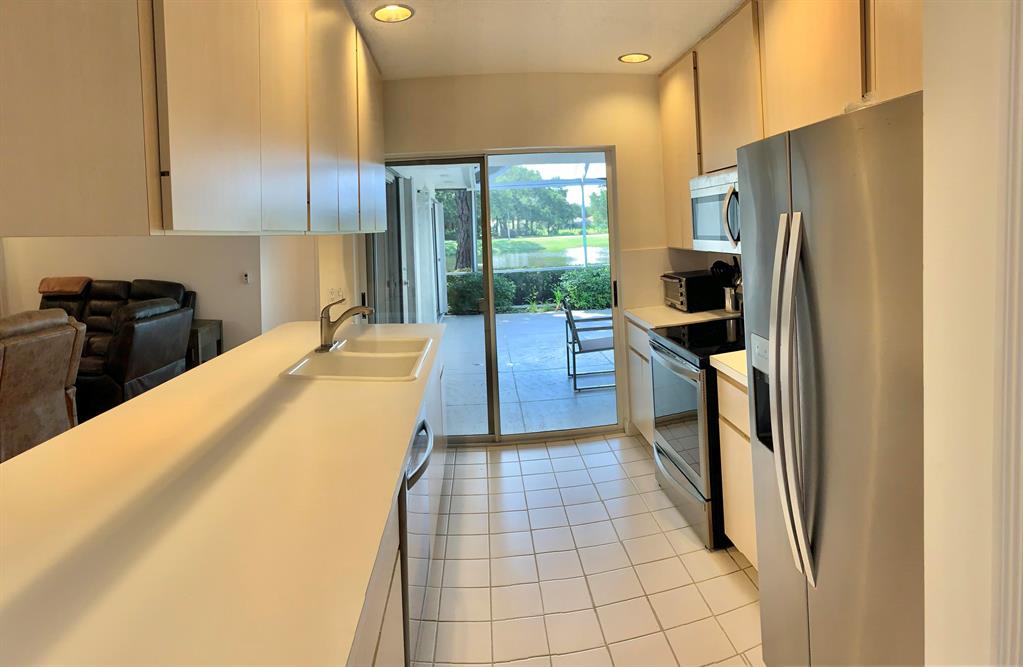 1003 Silverleaf Oak Court