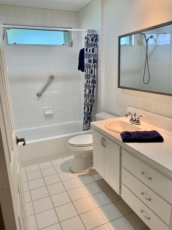 1003 Silverleaf Oak Court