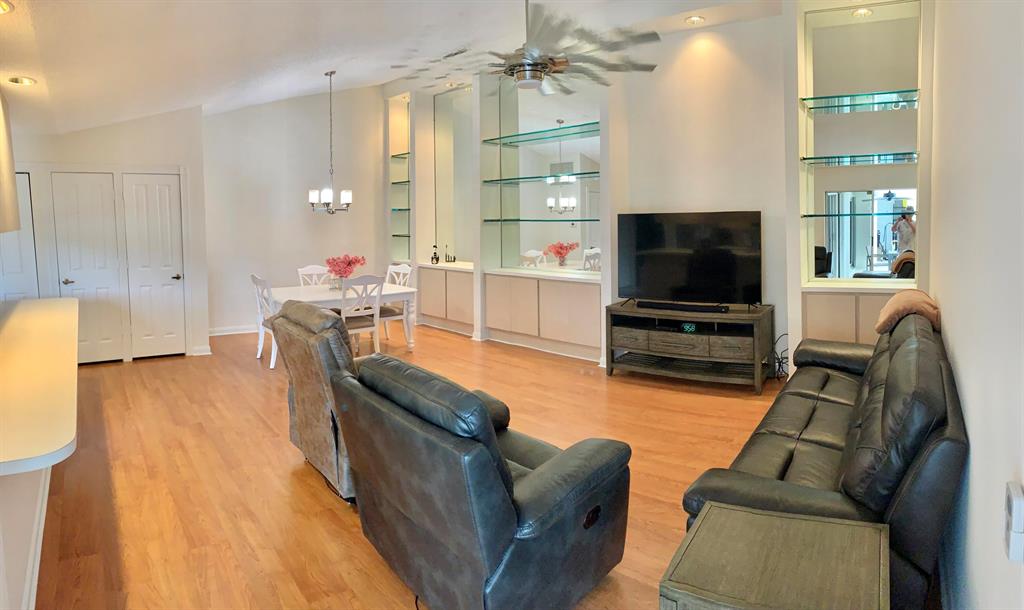 1003 Silverleaf Oak Court