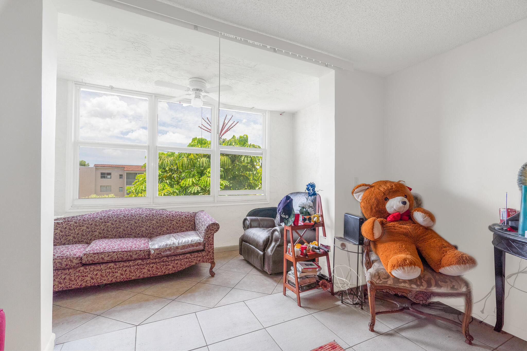 2850 Somerset Drive Unit: 414l