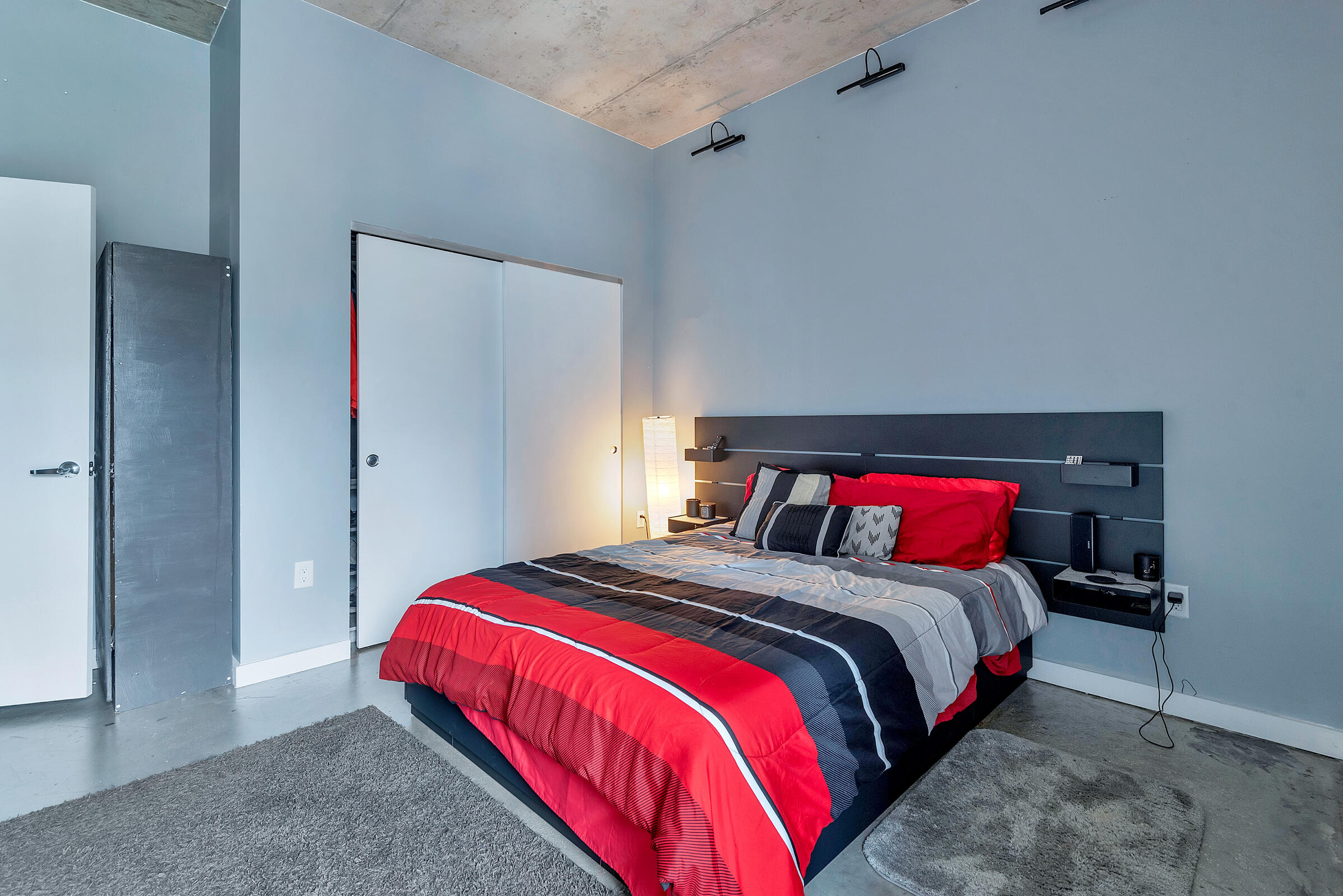 151 SE 1st Street Unit: 1411