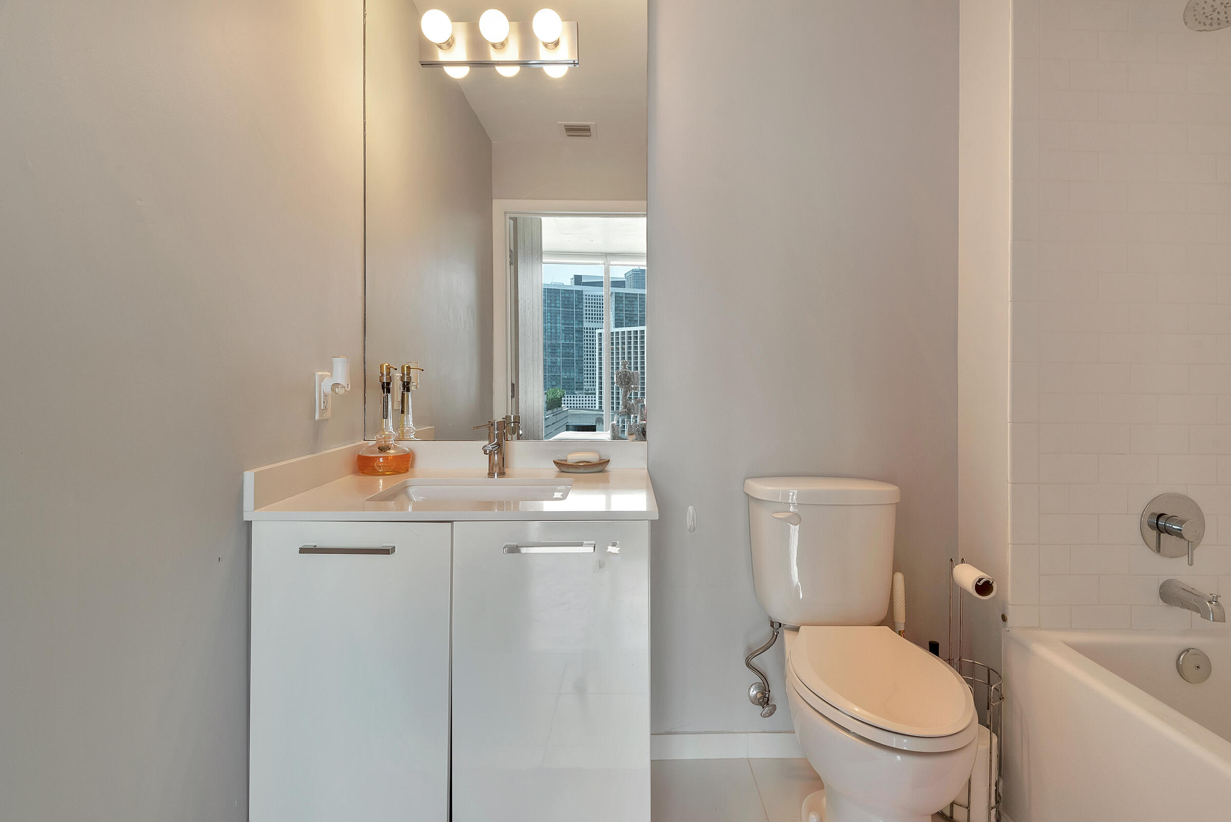 151 SE 1st Street Unit: 1411
