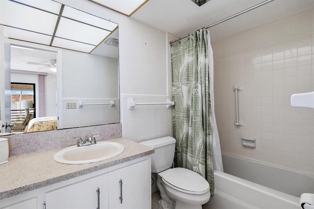 755 Saturn Street Unit: E-204