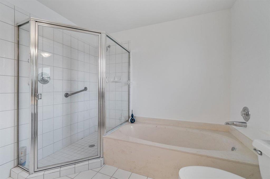 9728 Sills Drive E Unit: 201